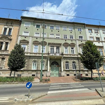 Fullmoon Apartments 1 Szeged Exterior photo